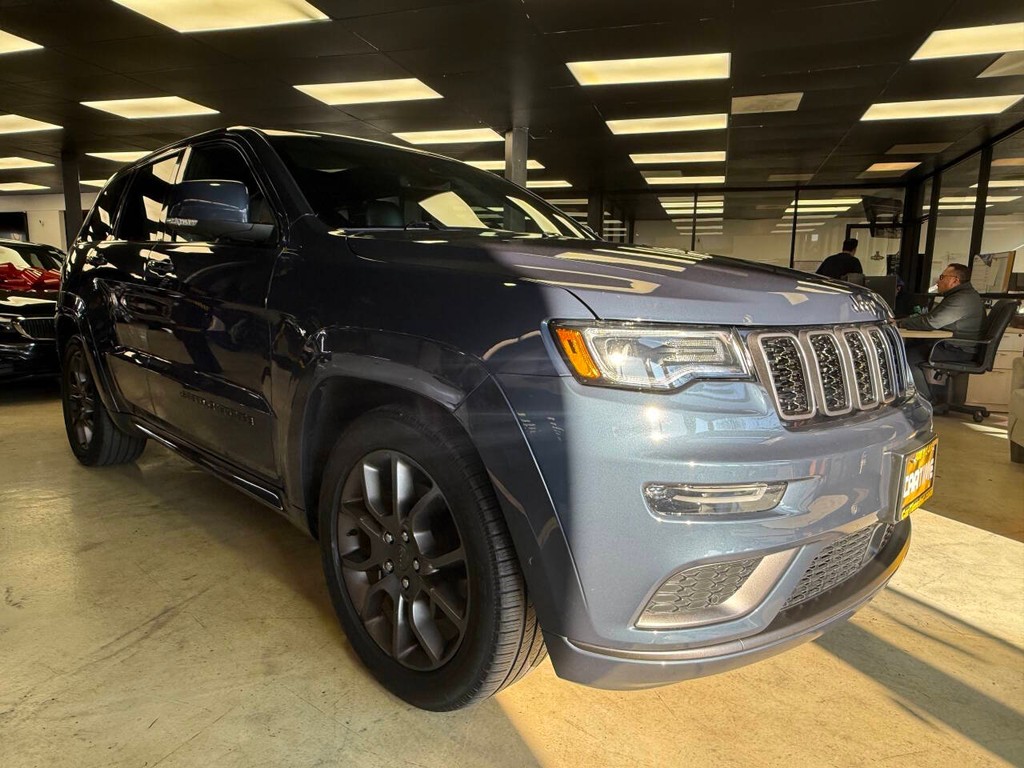 Jeep Grand Cherokee Vehicle Full-screen Gallery Image 05