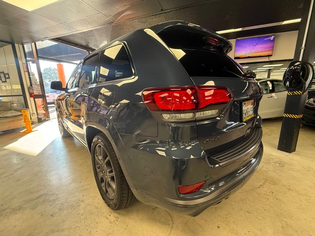 more details - jeep grand cherokee