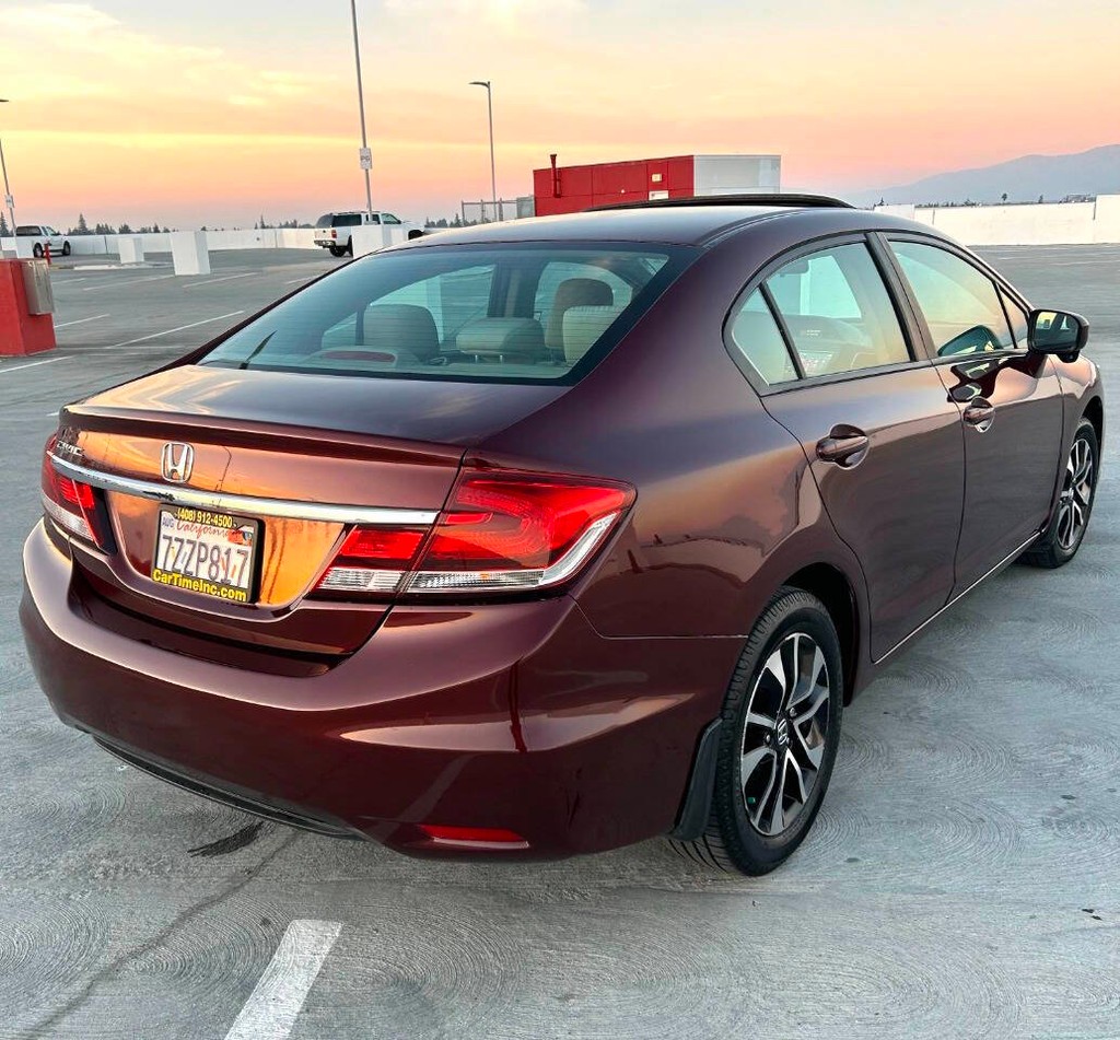 Honda Civic Sedan Vehicle Full-screen Gallery Image 05