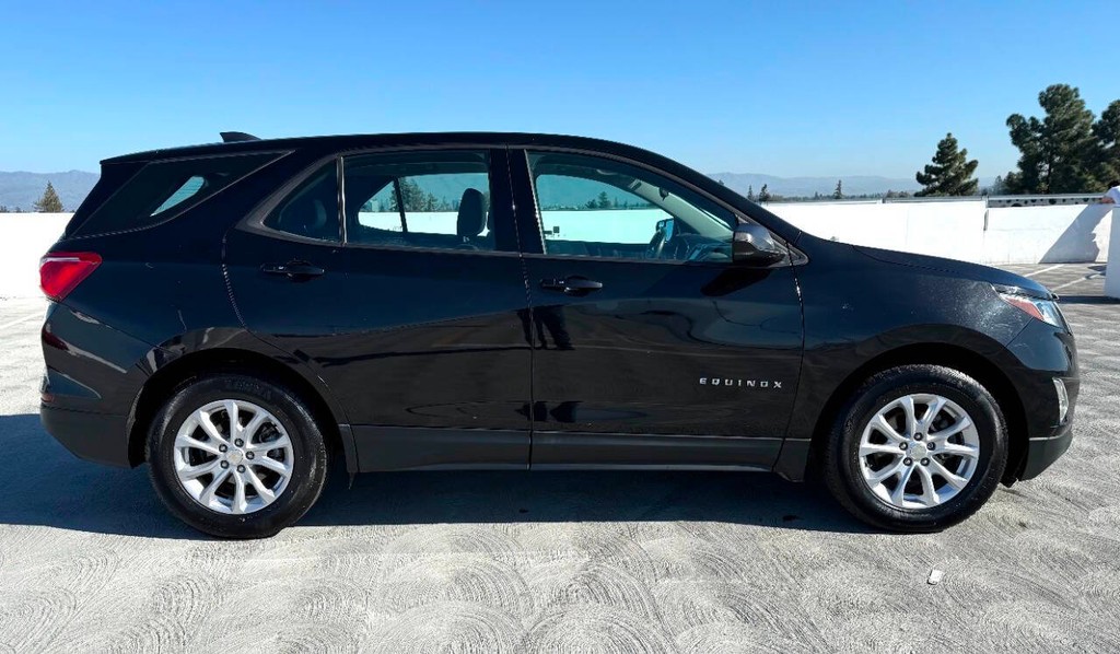 Chevrolet Equinox Vehicle Full-screen Gallery Image 06