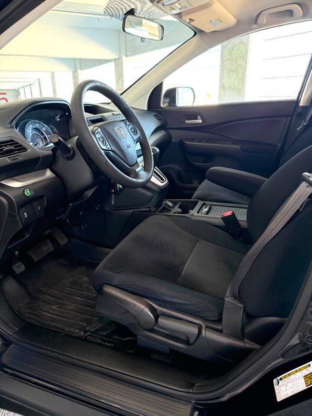 Honda CR-V Vehicle Full-screen Gallery Image 11