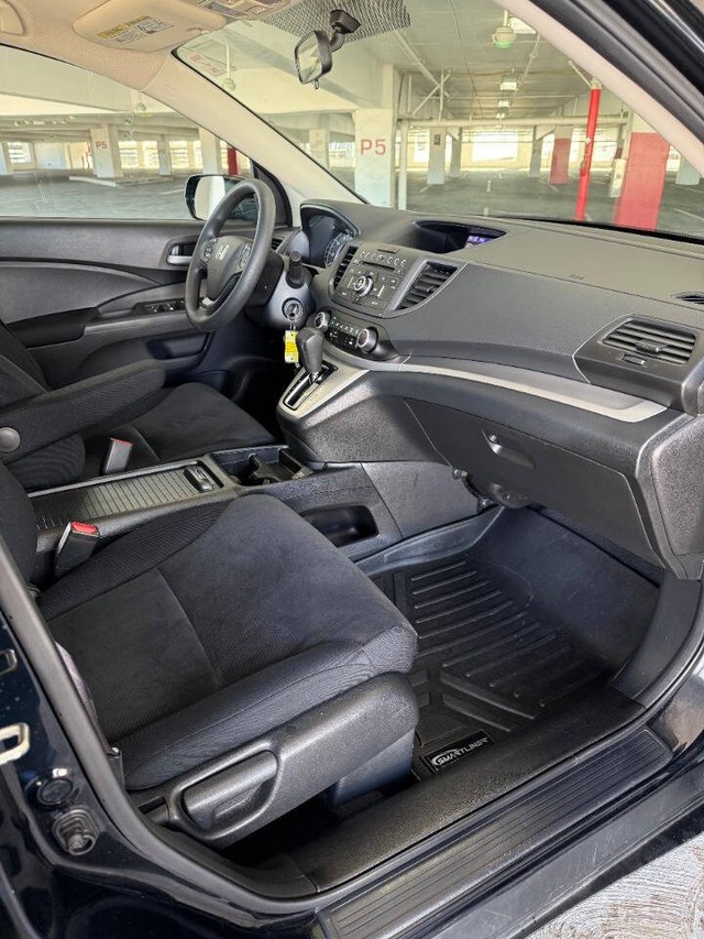 Honda CR-V Vehicle Full-screen Gallery Image 12