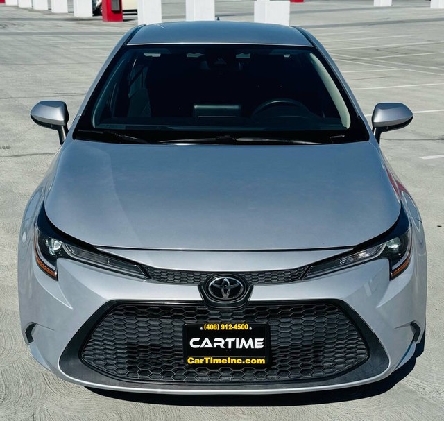 Toyota Corolla Vehicle Full-screen Gallery Image 09