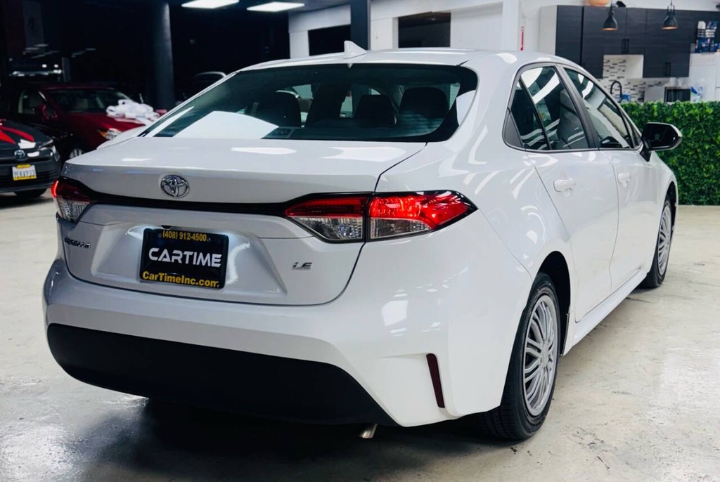 Toyota Corolla Vehicle Full-screen Gallery Image 04