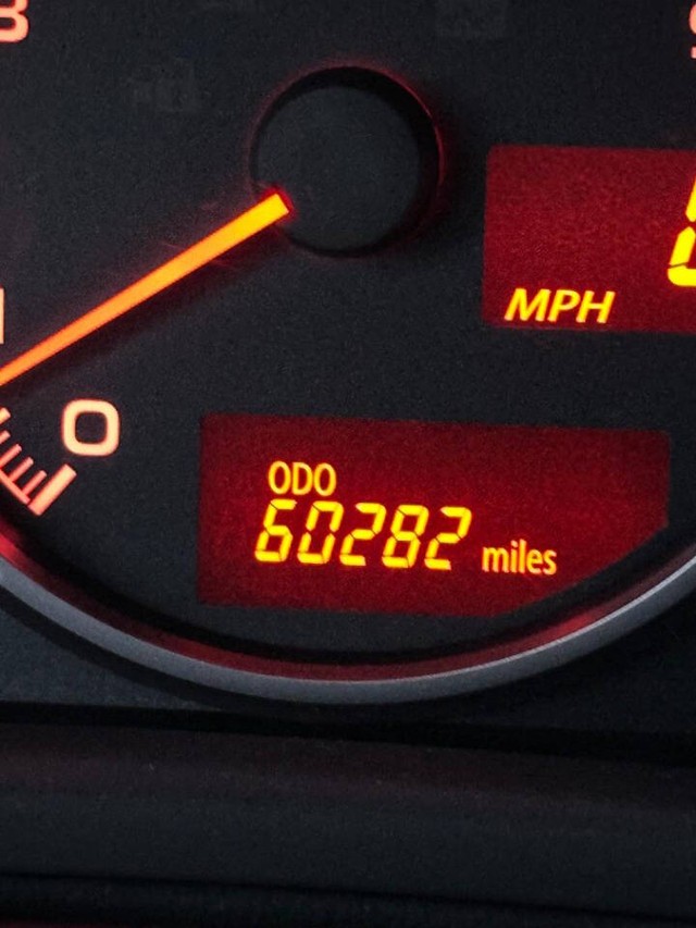 Subaru BRZ Vehicle Full-screen Gallery Image 09