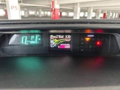 Toyota Prius c Vehicle Full-screen Gallery Image 17