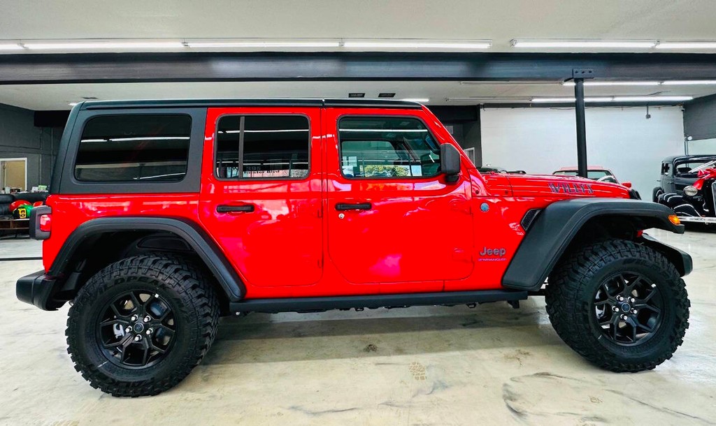 Jeep Wrangler 4xe Vehicle Full-screen Gallery Image 06