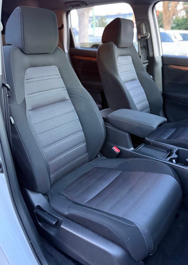 Honda CR-V Vehicle Full-screen Gallery Image 12