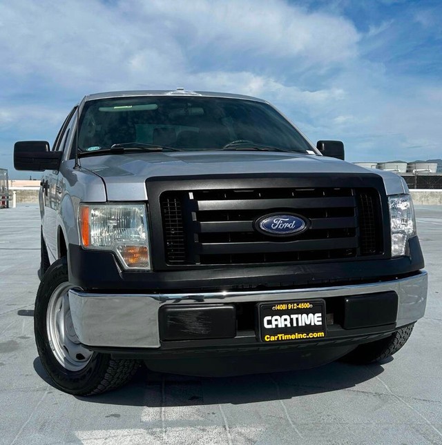 Ford F-150 Vehicle Full-screen Gallery Image 02