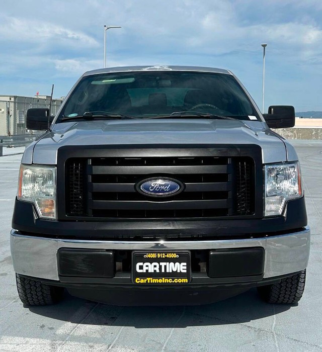 Ford F-150 Vehicle Full-screen Gallery Image 05