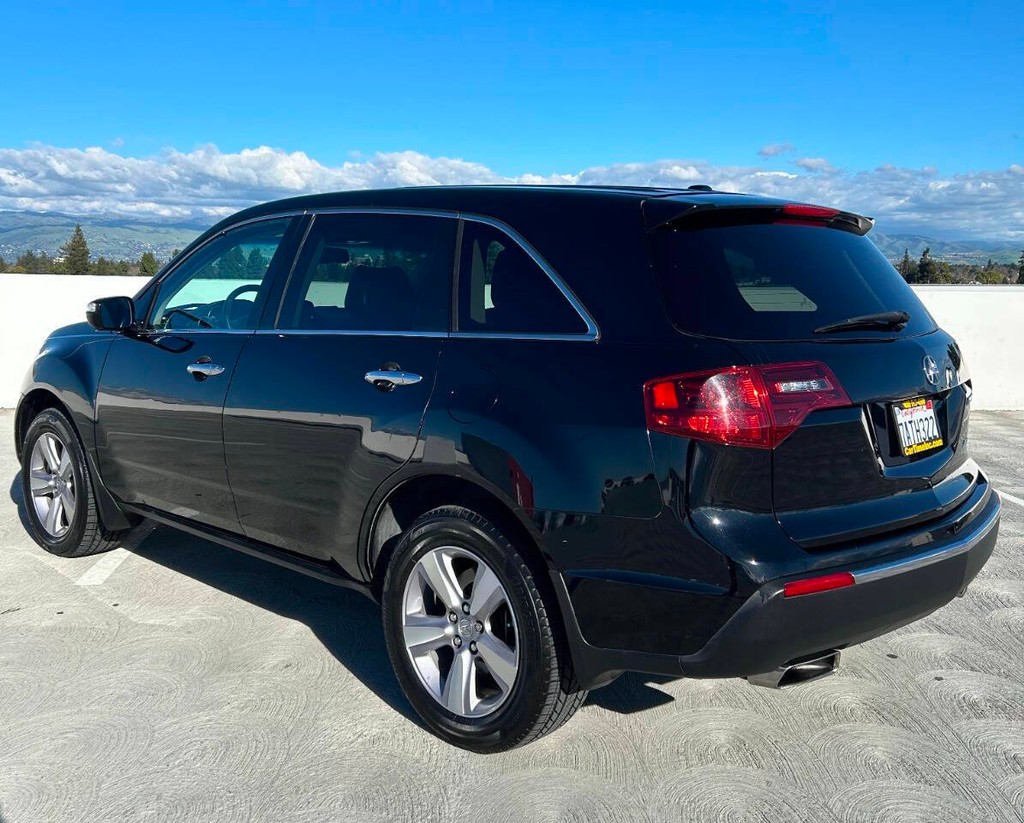 Acura MDX Vehicle Full-screen Gallery Image 03