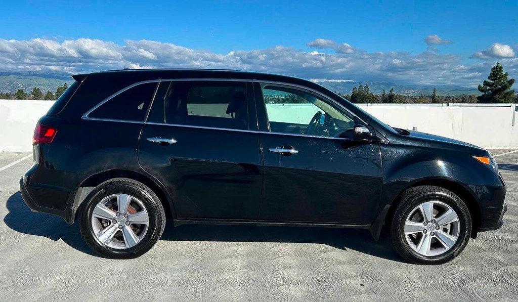 Acura MDX Vehicle Full-screen Gallery Image 06