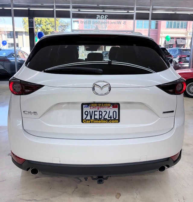 Mazda CX-5 Vehicle Full-screen Gallery Image 03