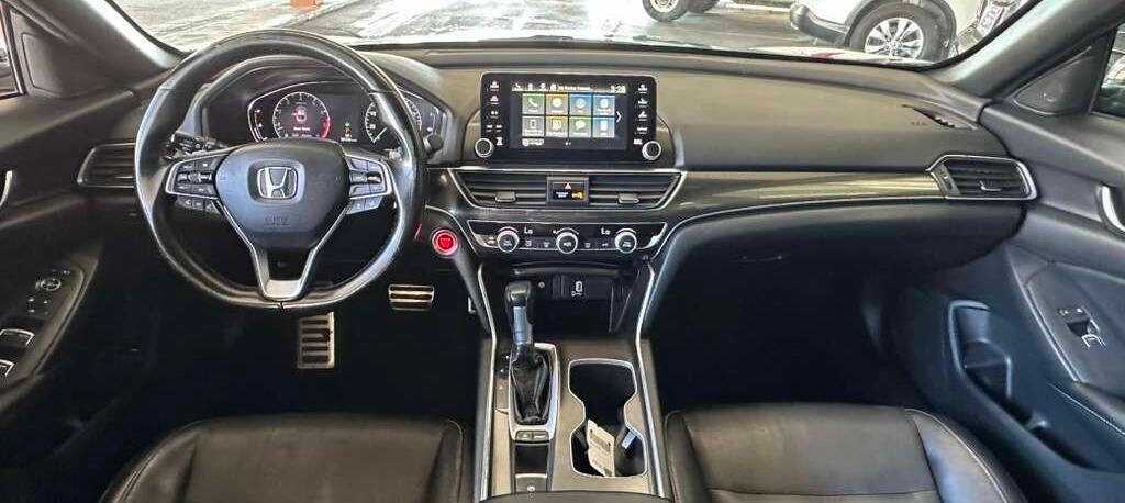 Honda Accord Sedan Vehicle Full-screen Gallery Image 07