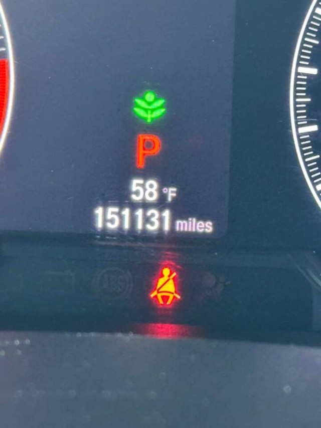 Honda Accord Sedan Vehicle Full-screen Gallery Image 09