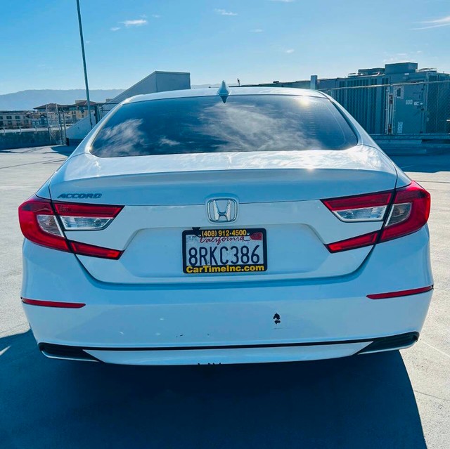 Honda Accord Sedan Vehicle Full-screen Gallery Image 04