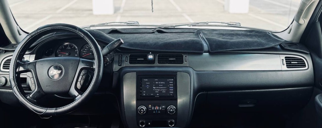 Chevrolet Avalanche Vehicle Full-screen Gallery Image 15