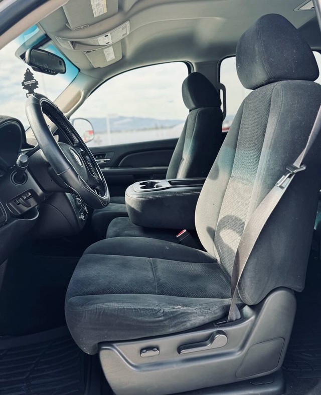 Chevrolet Avalanche Vehicle Full-screen Gallery Image 17