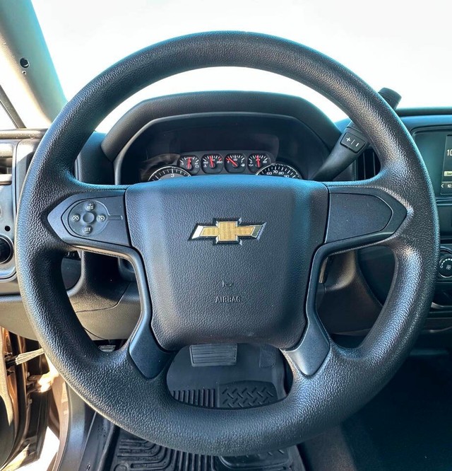 Chevrolet Silverado 1500 Vehicle Full-screen Gallery Image 09