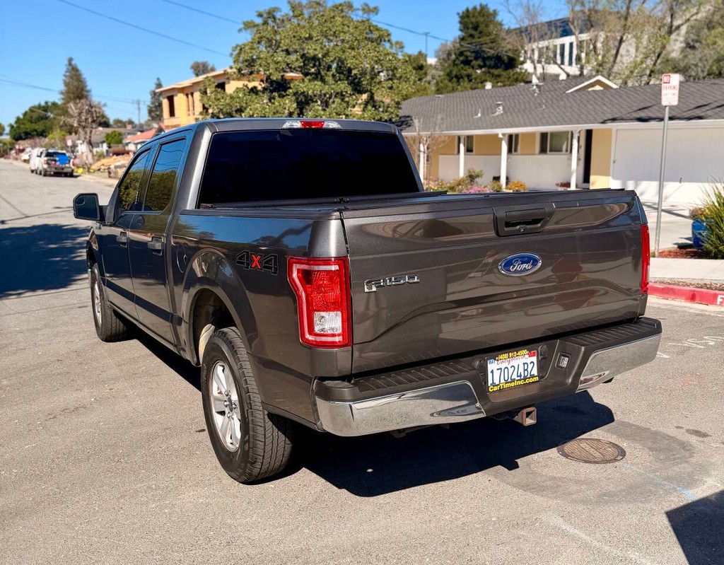 Ford F-150 Vehicle Full-screen Gallery Image 02