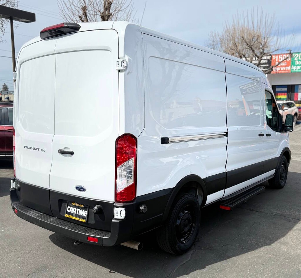 Ford Transit Cargo Van Vehicle Full-screen Gallery Image 04