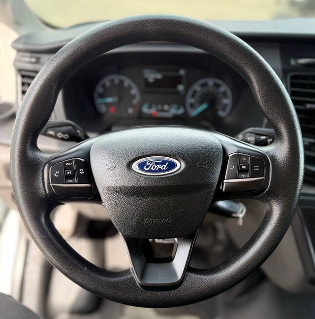 Ford Transit Cargo Van Vehicle Full-screen Gallery Image 08