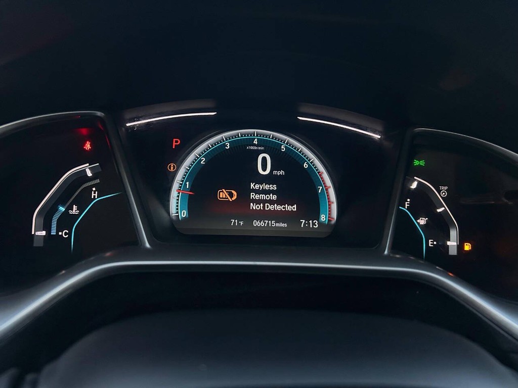 Honda Civic Sedan Vehicle Full-screen Gallery Image 09