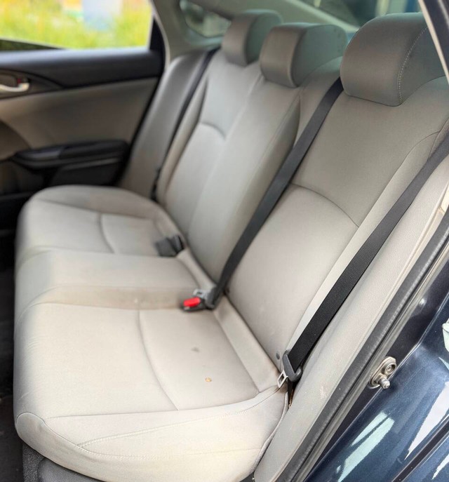 Honda Civic Sedan Vehicle Full-screen Gallery Image 13