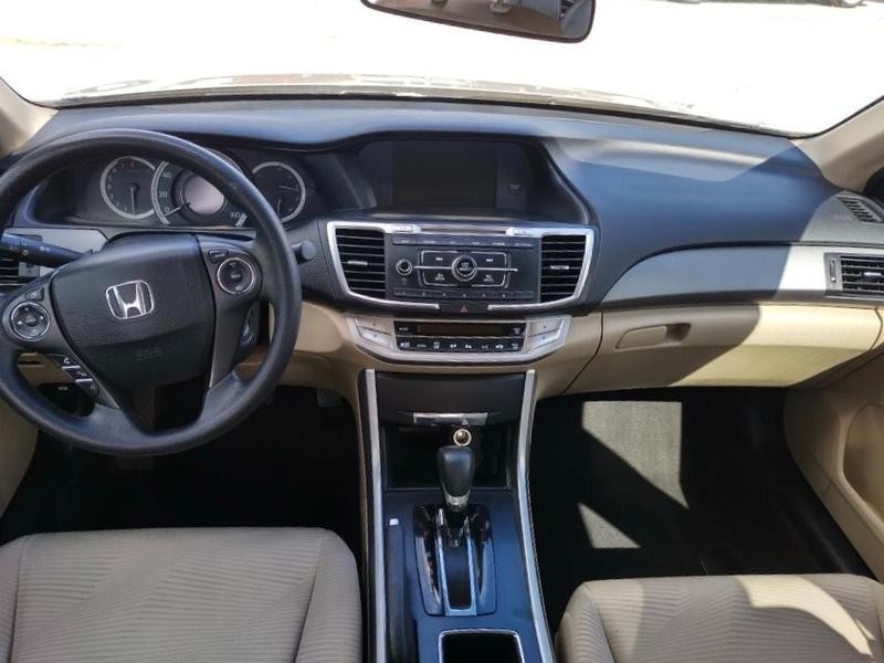 Honda Accord Sedan Vehicle Image 13