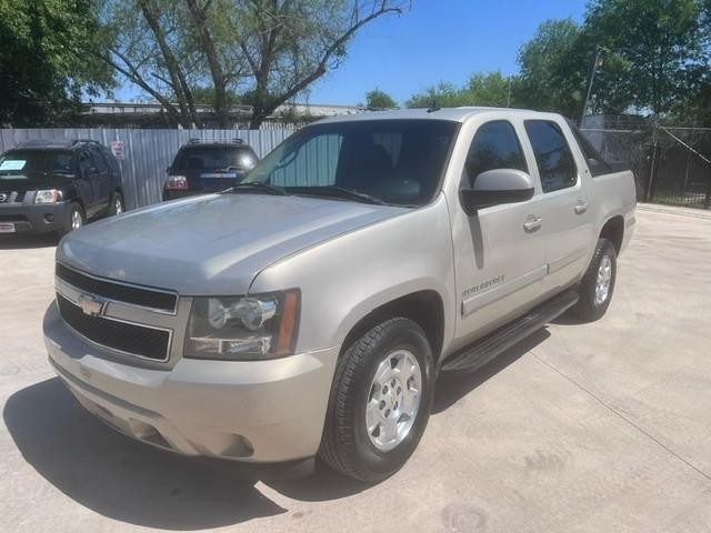 The 2007 Chevrolet Avalanche LS 1500 photos