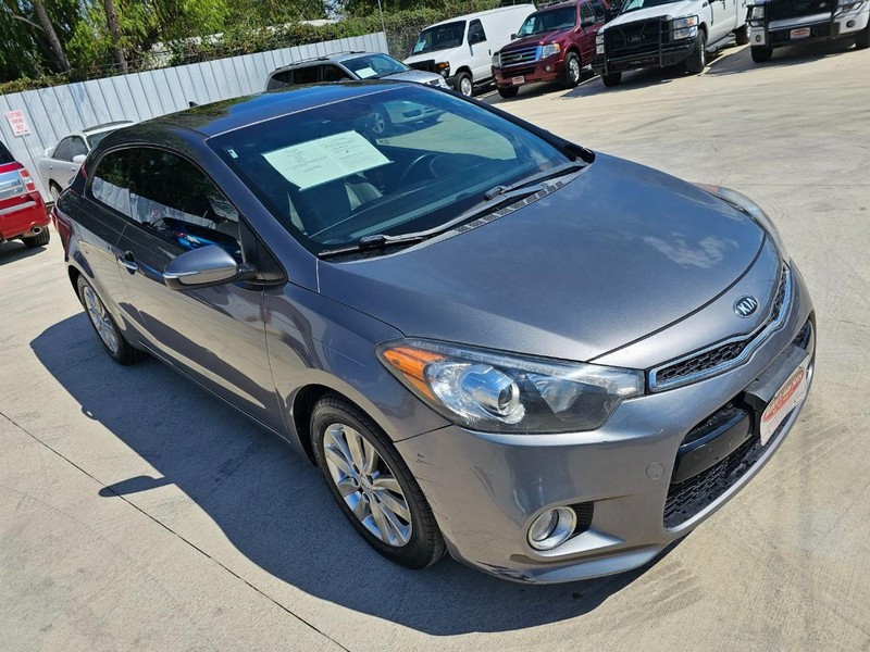 Kia Forte Koup Vehicle Image 09