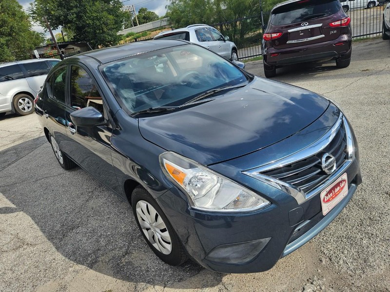 Nissan Versa Vehicle Image 07