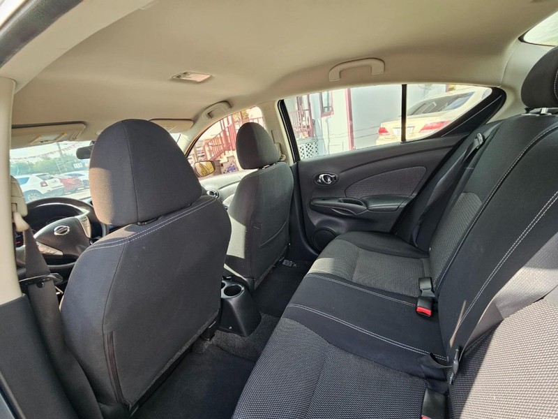 Nissan Versa Vehicle Image 12