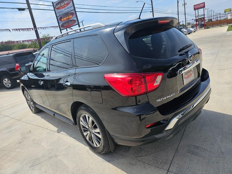 Nissan Pathfinder Vehicle Image 03