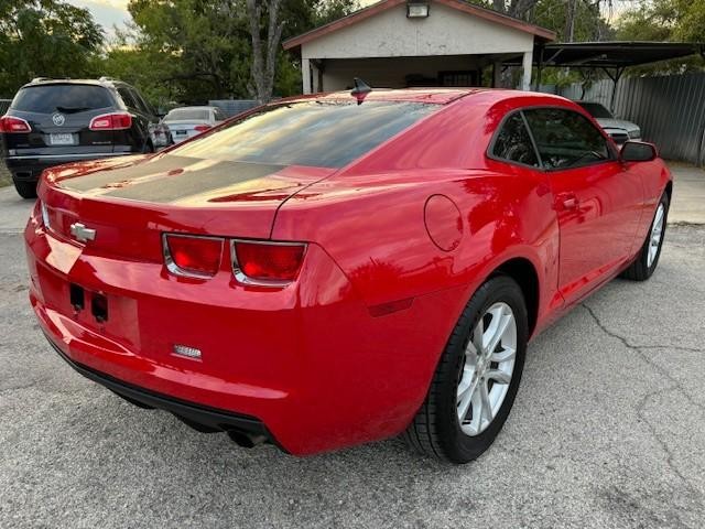 Chevrolet Camaro Vehicle Image 05