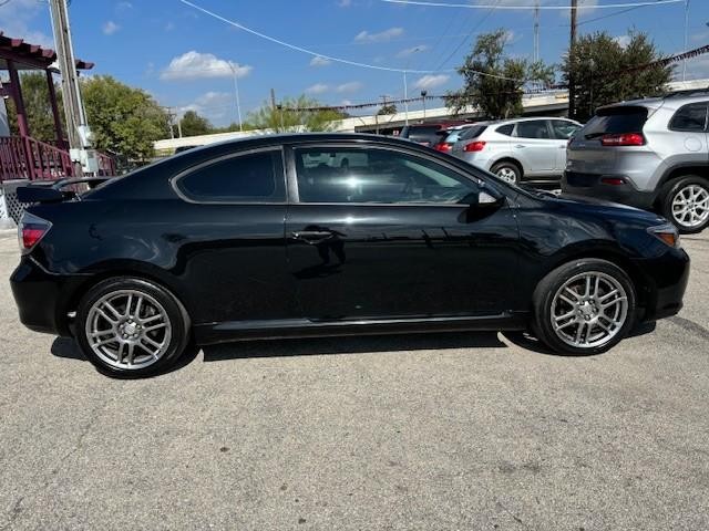 Scion tC Vehicle Image 06