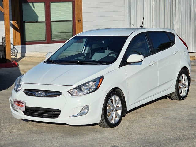 Hyundai Accent 5-Door SE - San Antonio TX