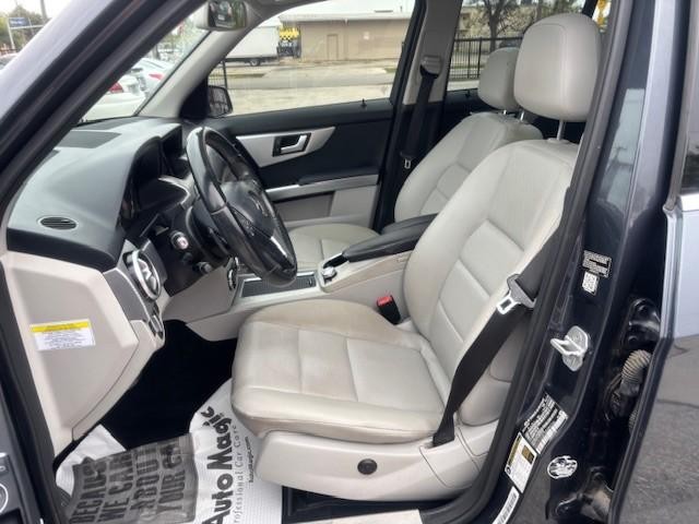 Mercedes-Benz GLK-Class Vehicle Image 11