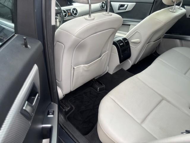 Mercedes-Benz GLK-Class Vehicle Image 14