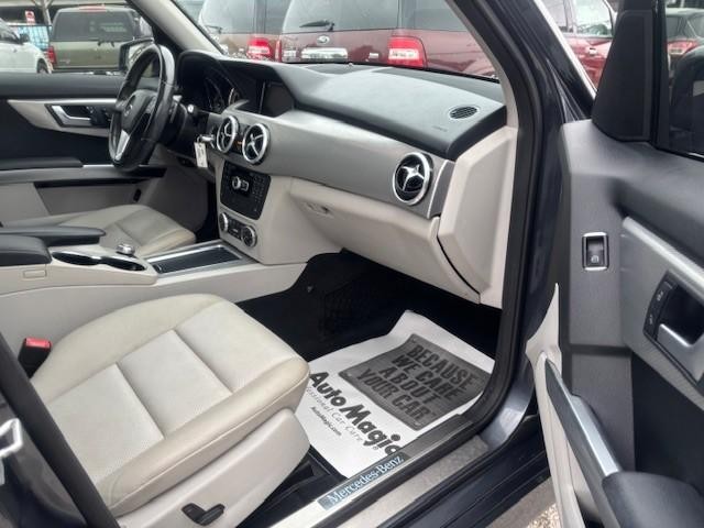 Mercedes-Benz GLK-Class Vehicle Image 18