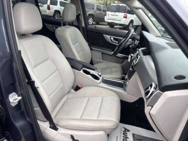 Mercedes-Benz GLK-Class Vehicle Image 19