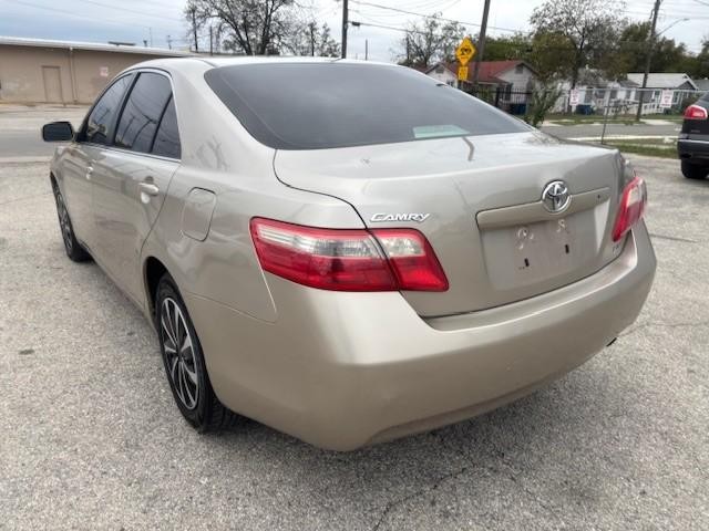 Toyota Camry Vehicle Image 03