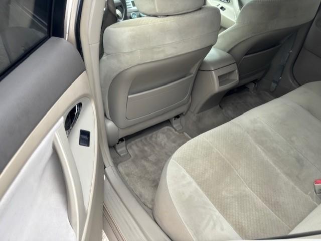 Toyota Camry Vehicle Image 13