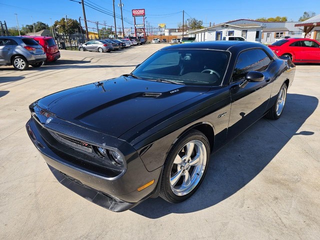 more details - dodge challenger