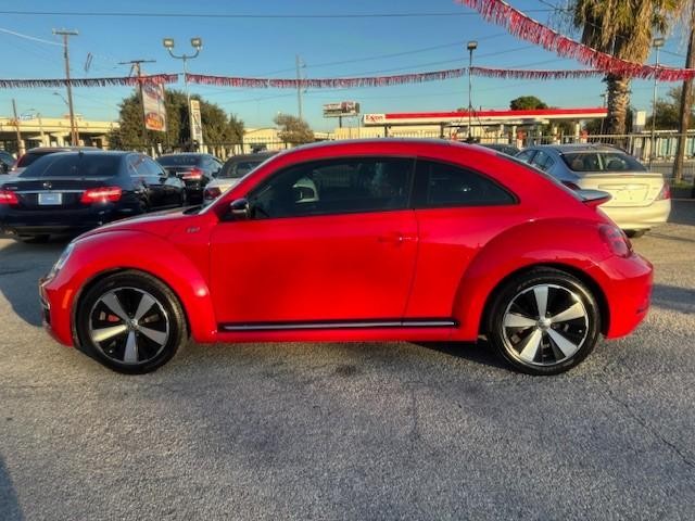 Volkswagen Beetle Coupe Vehicle Image 02