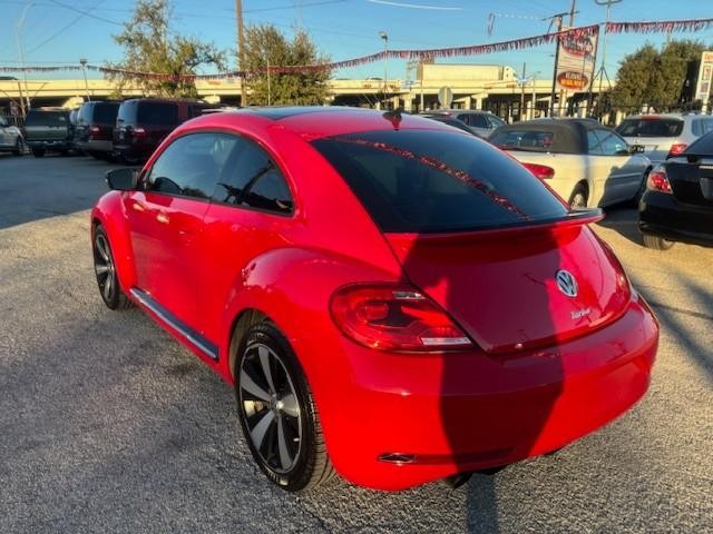 Volkswagen Beetle Coupe Vehicle Image 03