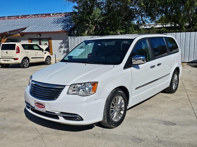 more details - chrysler town & country