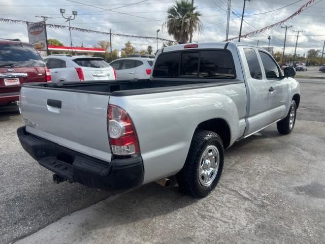 Toyota Tacoma Vehicle Image 05