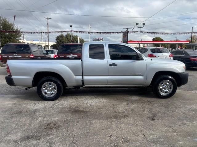 Toyota Tacoma Vehicle Image 06