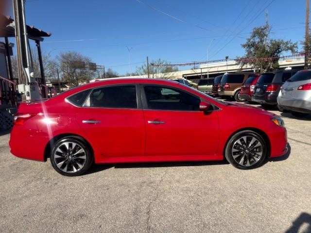 Nissan Sentra Vehicle Image 06